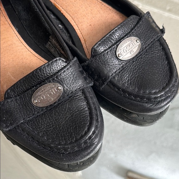 FOSSIL Leather Loafers Moccasin Style Flats - Picture 5 of 5